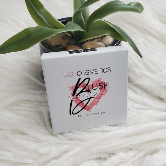 TASH Cosmetics Blush Soft Glow Blusher Honey Moon #205 - Picture 2 of 7